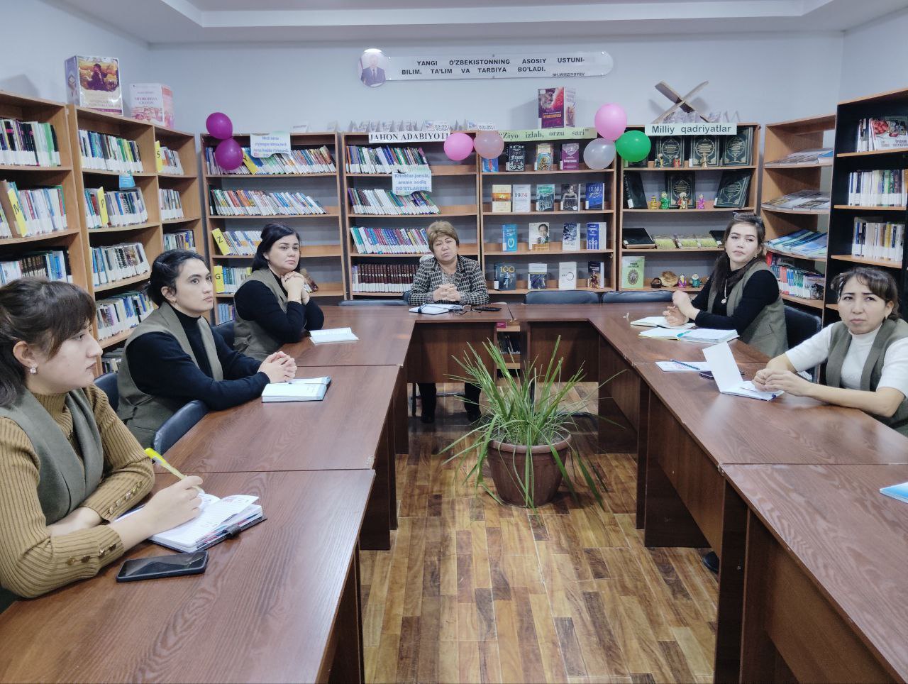 "Ish reja tuzish metodikasi " mavzusida  mahorat darsi o'tkazildi.