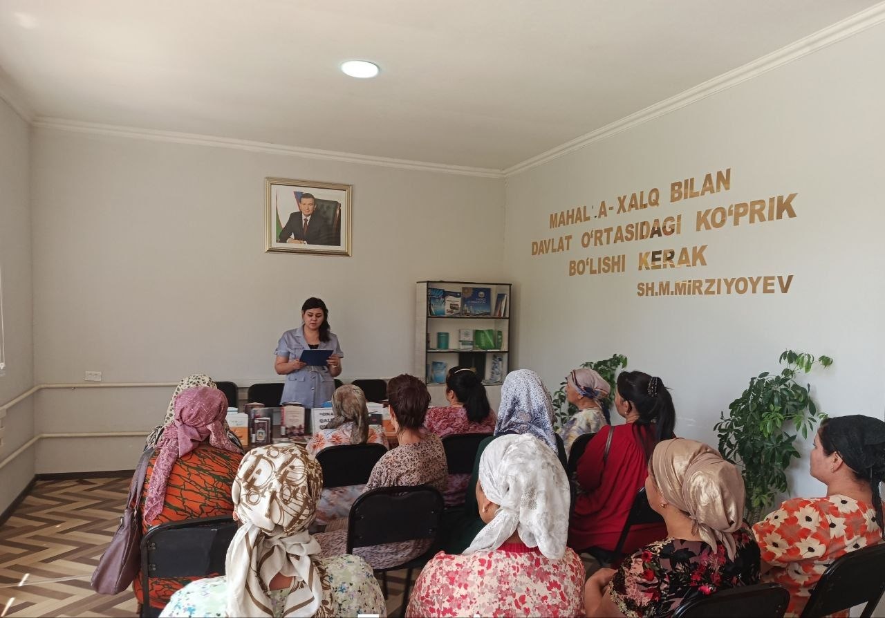 ”Kitobxon oila-ma’naviyat beshigi” nomli davra suhbati  bo’lib o’tdi.