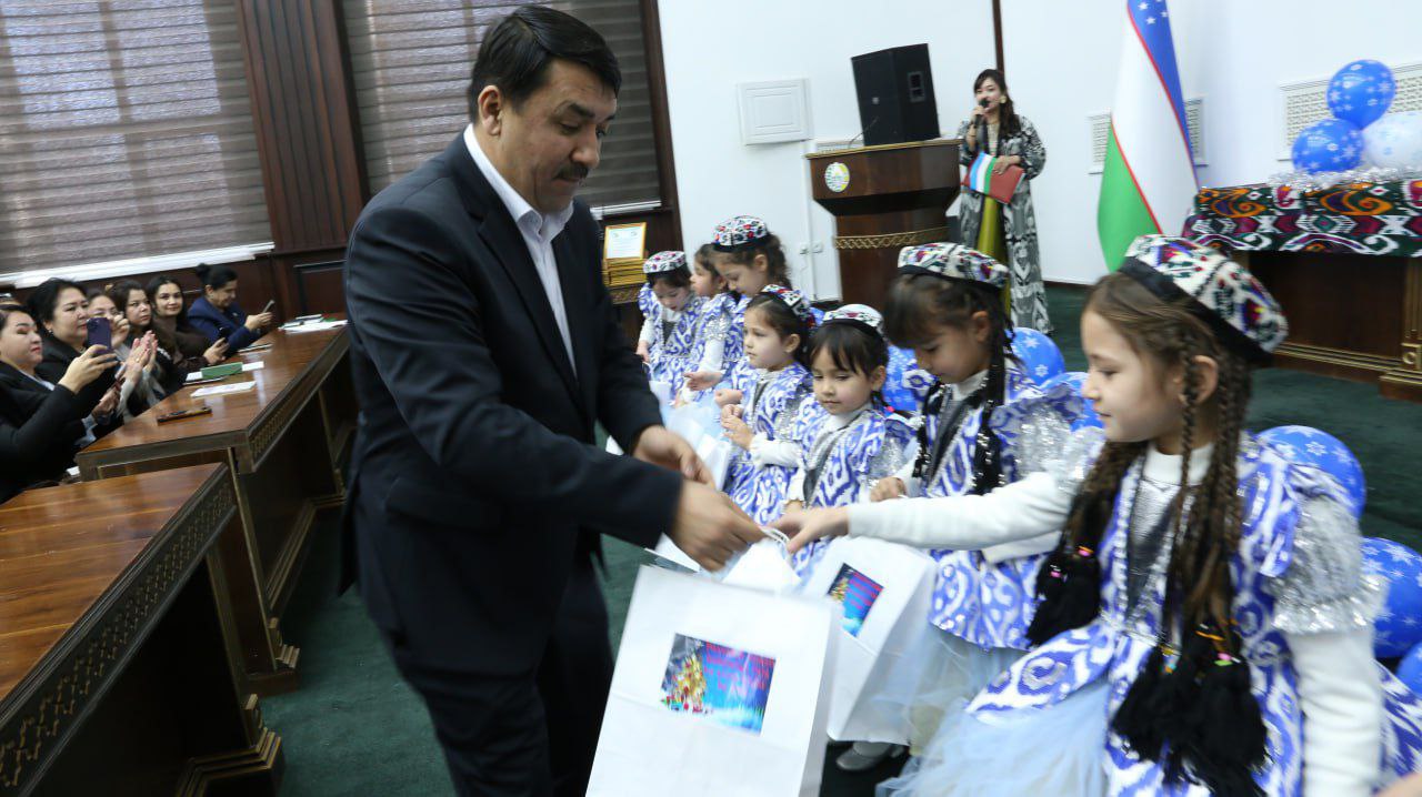 “Yil sarhisobi” tadbiri yuqori saviyada, ko‘tarinki kayfiyat va bayramona ruhda tashkil etildi.